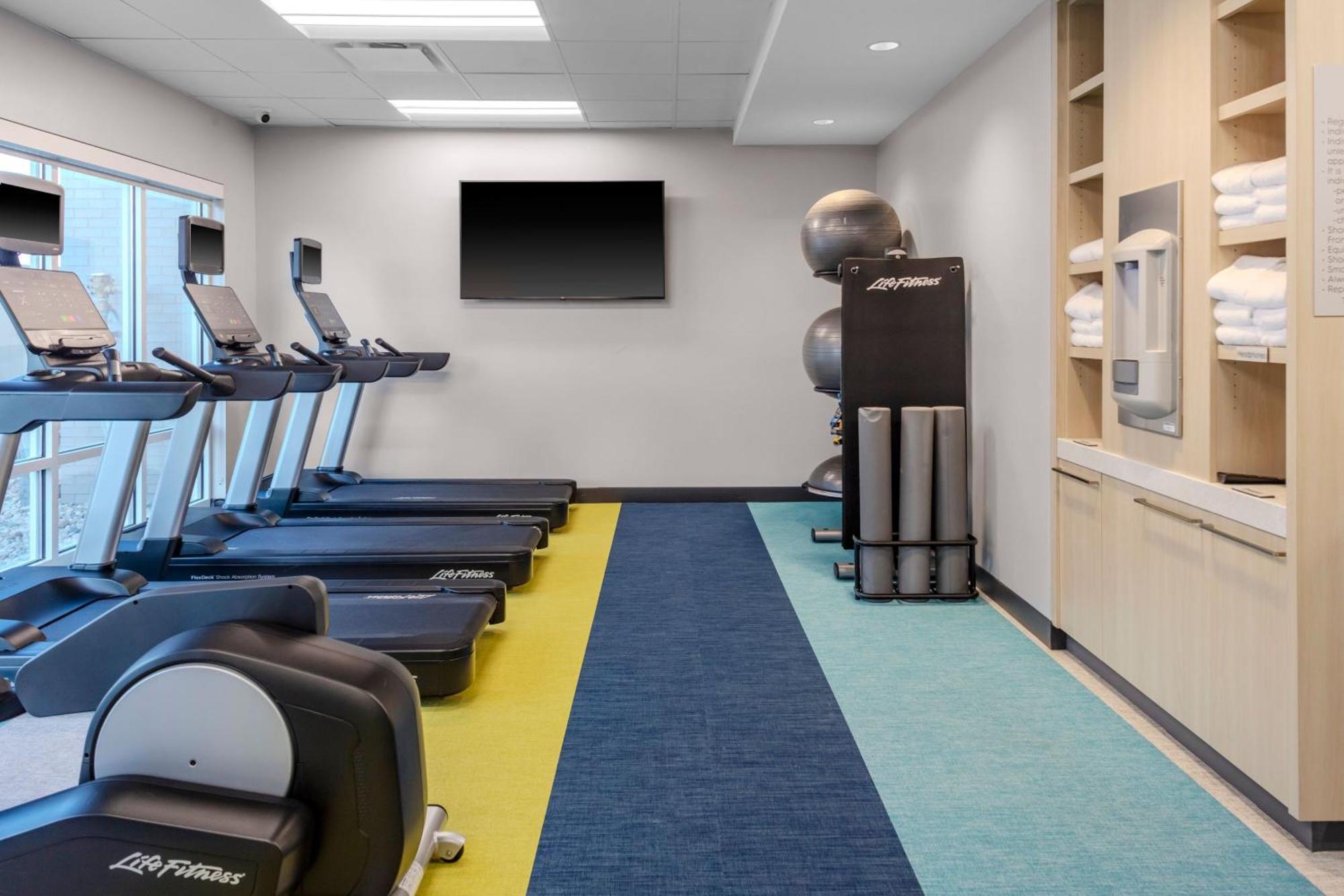 Towneplace Suites By Marriott Chesterfield Ngoại thất bức ảnh